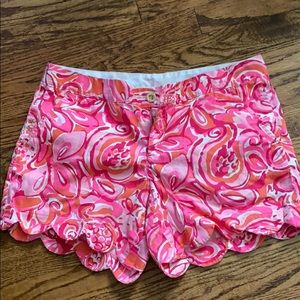 Lilly Pulitzer scalloped pink shorts size 4